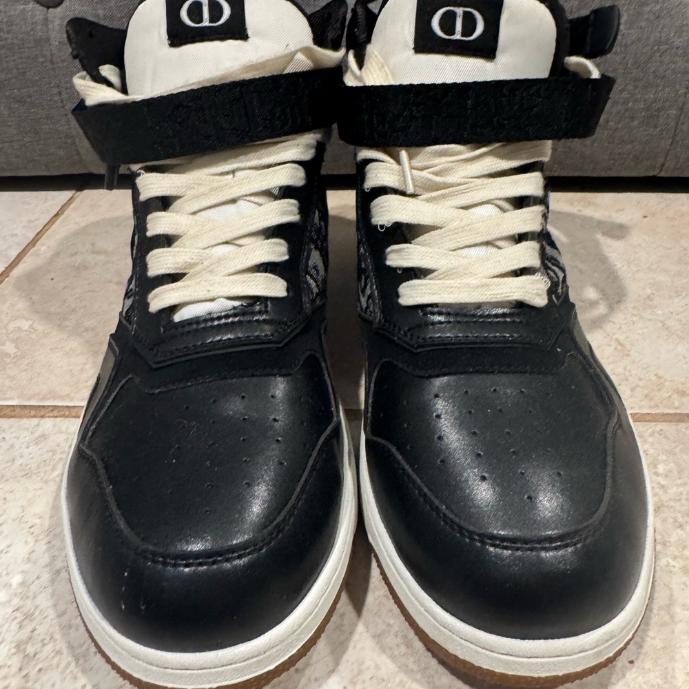 Dior Hightop Oblique Men’s Black and Cream Sneakers